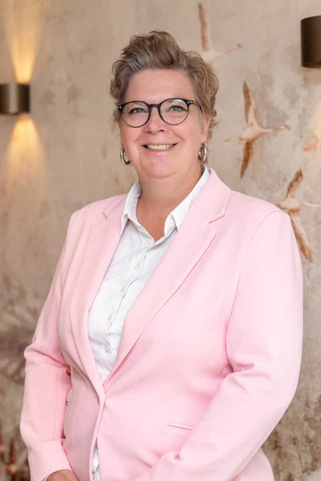 Liselore - Uitvaartbegeleidster